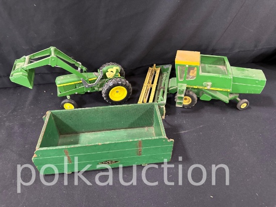 40322-JOHN DEERE COMBINE, 6600 LOADER & DEE-BROS WAGON