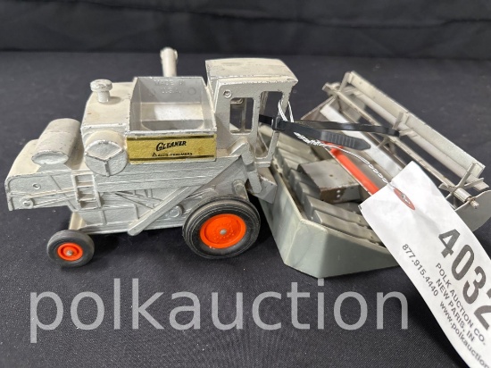 40328-GLEANER C-820
