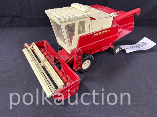 40659-INTERNATIONAL COMBINE