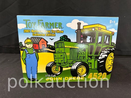 40881-JOHN DEERE 4520 NATIONAL FARM TOY SHOW 2001