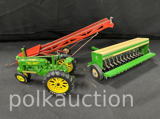 667-MCCORMICK ELEVATOR, JOHN DEERE FIRESTONE LIMITED EDITION (TOYS)