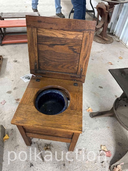 ANTIQUE POTTY