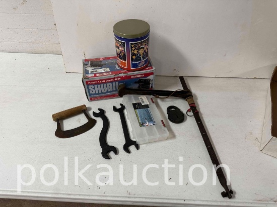 MISC ANTIQUE COLLECTIBLES