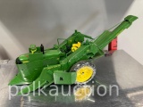 JOHN DEERE TOYS - 4020 w/ 2-ROW CORN PICKER