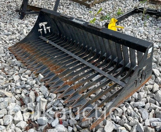 TOMAHAWK 72" ROCK BUCKET