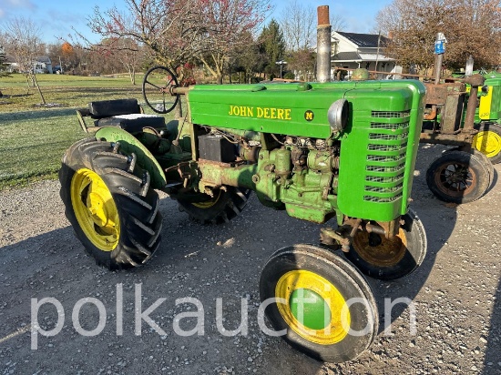 JOHN DEERE M