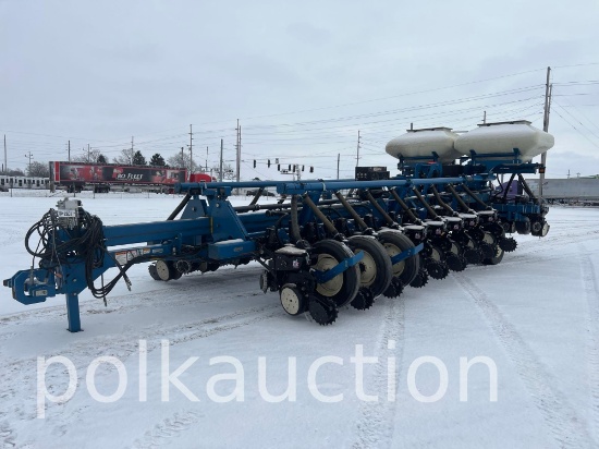 1052-(2006) KINZE 3800 PLANTER (SN# 755163)