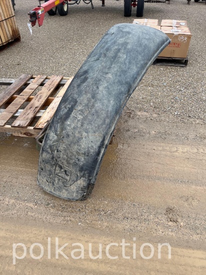 1210-JOHN DEERE MFWD FRONT FENDER