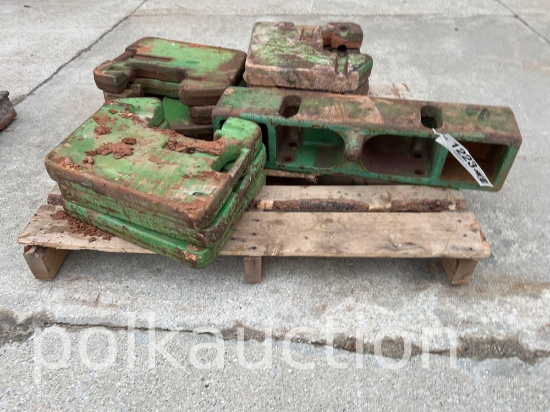 1223-(11) JOHN DEERE FRONT WEIGHTS AND BRACKET (SOLD X $)