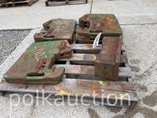 1224-(8) JOHN DEERE WEIGHTS FRONT & BRACKET ( SOLD X $)