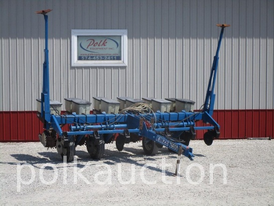 587-KINZE PT6 PLANTER