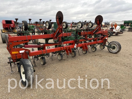600-BRILLION ROW CROP CULTIVATOR 12/30"