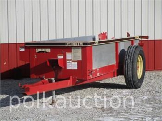 689-GEHL 135 MANURE SPREADER