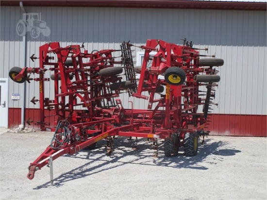 831-SUNFLOWER 5054 38FT FIELD CULTIVATOR