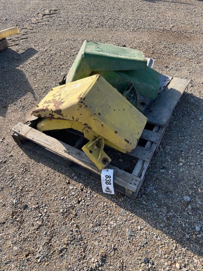838-FRONT TRACTOR FENDERS