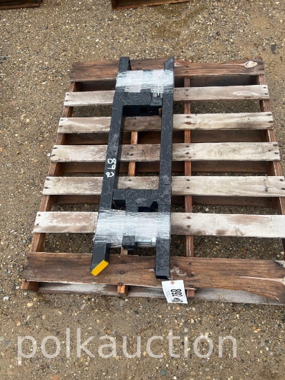 892-NEW PAIR OF CLAMP ON BUCKET MOUNT PALLET FORKS