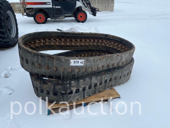 919-USED BOBCAT T-SERIES  SKID LOADER TRACKS