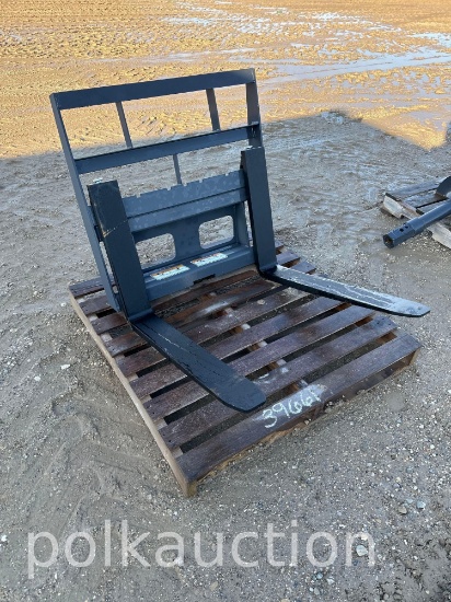 367-SKID STEER MINI PALLET FORK