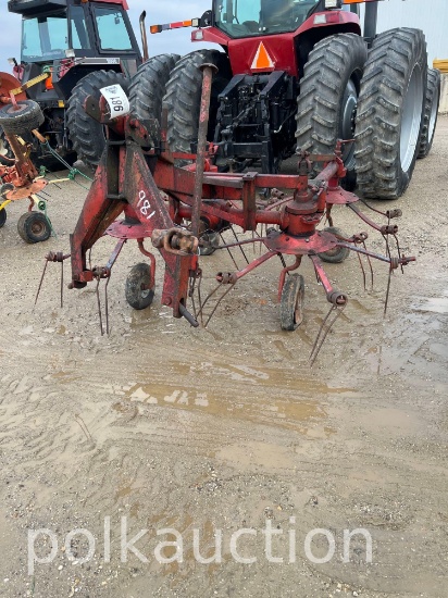 981-GTS 480 HAY TEDDER