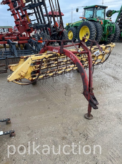 983-NEW HOLLAND 256 HAY RAKE