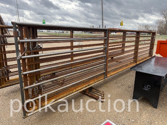3800-(5) 24' LONG 67" TALL LIVESTOCK PANELS