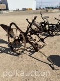 4900-1 BTM PULL TYPE PLOW