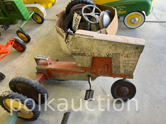 CASE 70 SERIES PEDAL TRACTOR