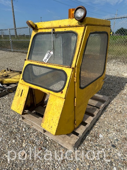 5566-JOHN DEERE 140 L&G CAB