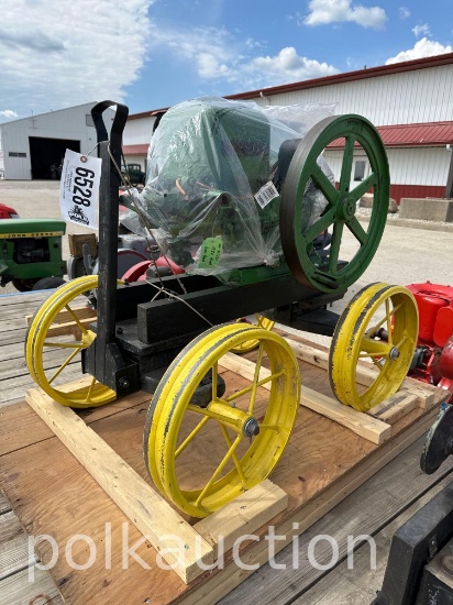 6528- 1.5HP TYPE E HIT-N-MISS ENGINE ON TRUCKS