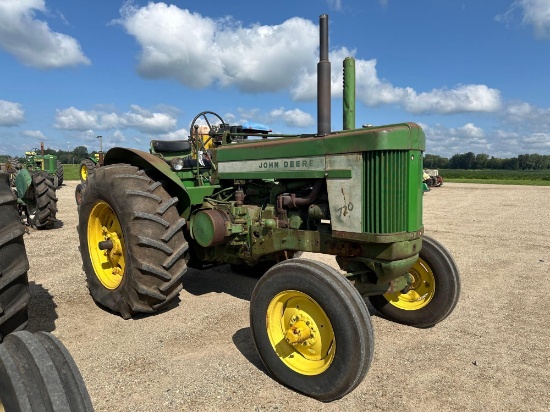 7287-JOHN DEERE 720 G STD (SN# 7225698)