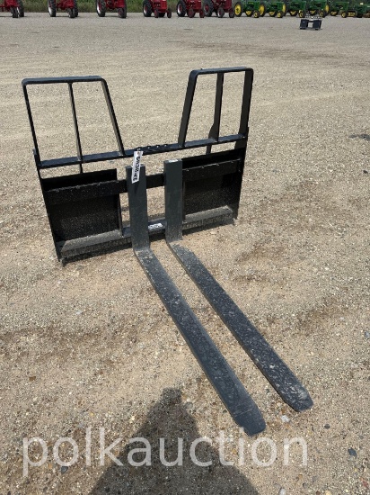 5538-NEW KIVEL SKIDSTEER/TRACTOR PALLET FORK ATTACHMENT-4200# CAPACITY