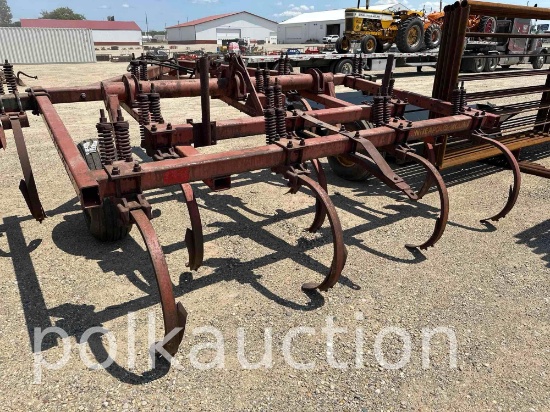 5779-MINNEAPOLIS MOLINE C-210 CHISEL PLOW - 11 SHANK