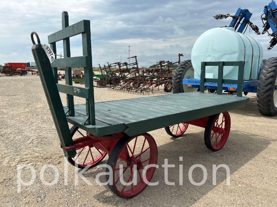 5797-RAILROAD DEPOT WAGON