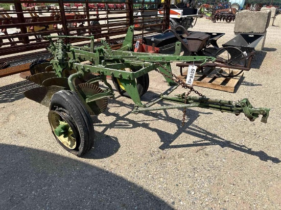 6516-JOHN DEERE 3BTM PLOW