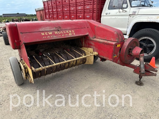 6685-NEW HOLLAND HAYLINER 67 BALER