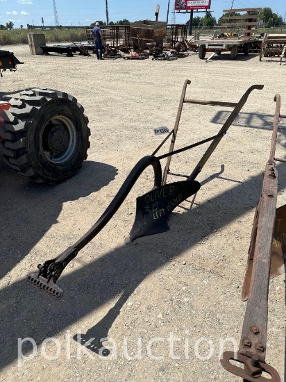 6858-OLIVER #19 1 BTM LEFT HAND WALKING PLOW