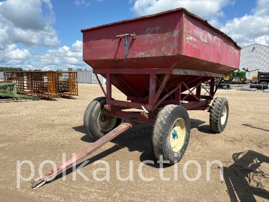 7220-GRAVITY WAGON ON FACTORY GEAR