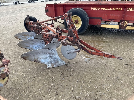 7281-ALLIS CHALMERS 3BTM PLOW