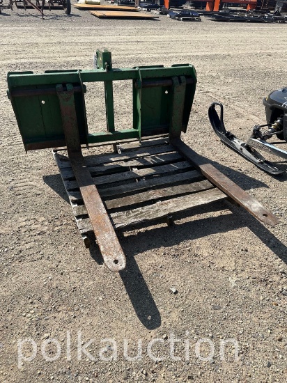 7454- JOHN DEERE 48'' FORKS