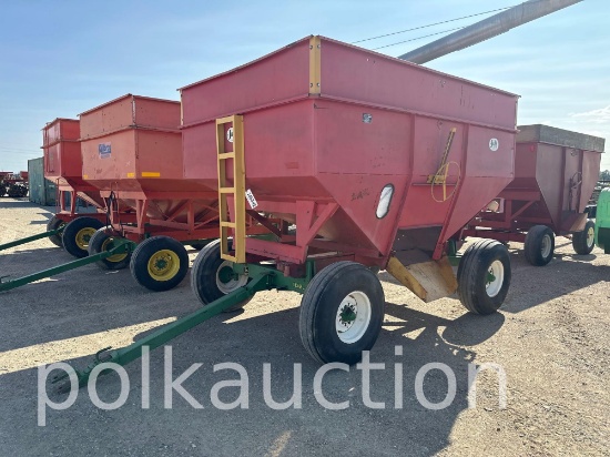 7463-J&M GRAVITY WAGON ON JOHN DEERE FLOAT GEAR