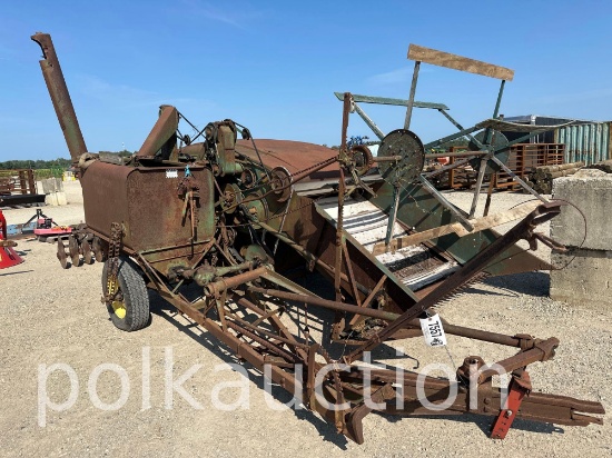 7557-JOHN DEERE 12A PULL TYPE COMBINE