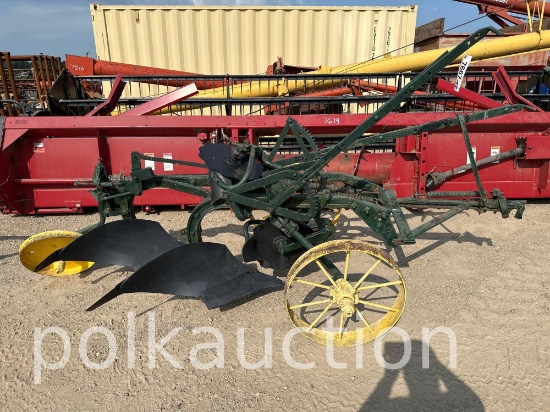 7667-IH 2BTM PULL TYPE PLOW