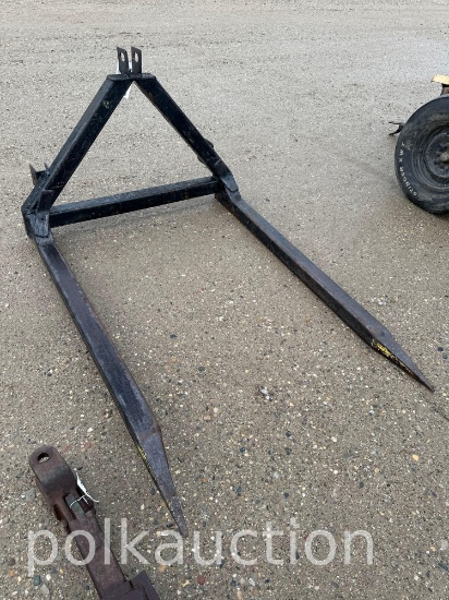 7956-3PT ROUND BALE SPEAR