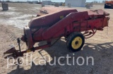 1011 - NEW HOLLAND HAYLINER 67 SMALL SQUARE BALER