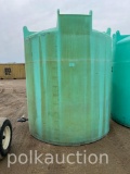 1068 - FERTILIZER TANK - 2500 GALLON