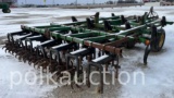 284 - JOHN DEERE 9 - SHANK CHISEL PLOW  -  10'