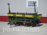 345 - JOHN DEERE 1750 PLANTER