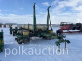 715 - JOHN DEERE 7200 PLANTER
