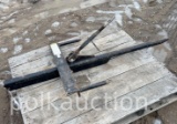 8443 - 3 PRONG ROUND BALE BUCKET ATTACHMENT