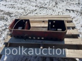 895 - IH SUITCASE WEIGHT BRACKET
